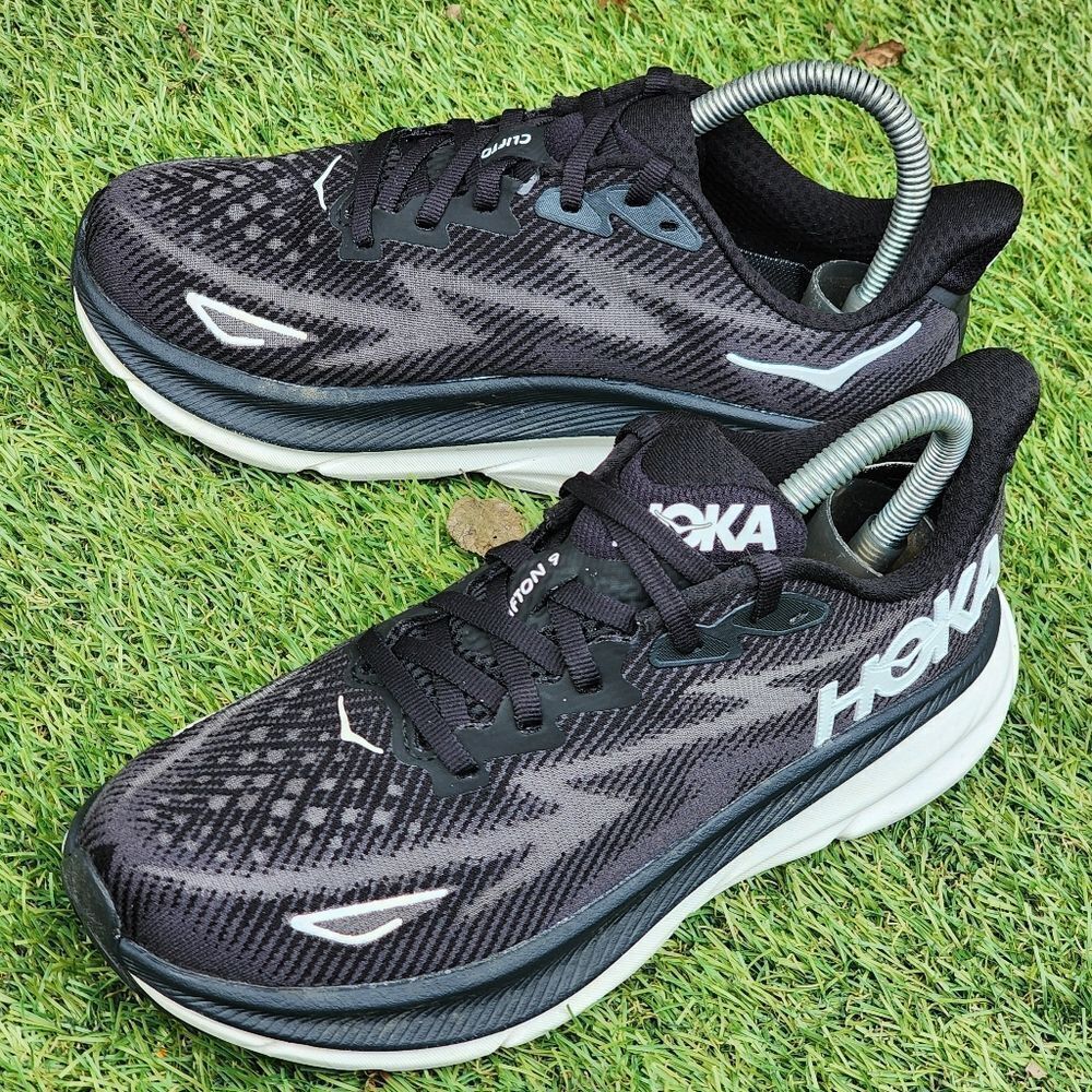 HOKA CLIFTON 9 - Womens Athletic Shoes - SIZE 6.5B - Picture 3 of 9